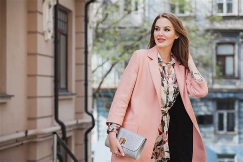 Scopri Online Vestiti e Outfit Donna da Battesimo 